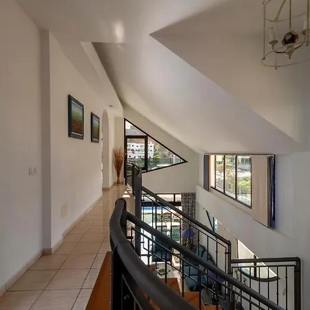 Sunshine Villa