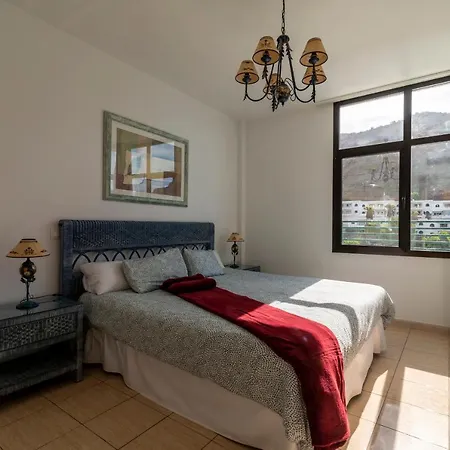 Sunshine Villa *